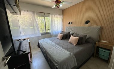 Departamento PB - 3 dormitorios   escritorio con jardín