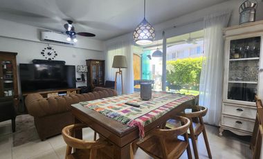 Departamento PB - 3 dormitorios   escritorio con jardín