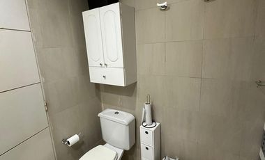 Departamento PB - 3 dormitorios   escritorio con jardín