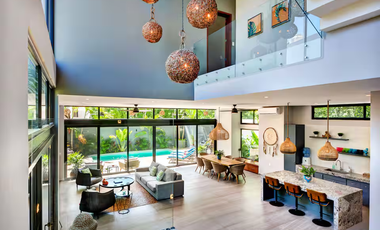 Casa Lulu – Villa de lujo con diseño tropical, paneles solares y piscina privada