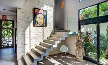 Casa Lulu – Villa de lujo con diseño tropical, paneles solares y piscina privada