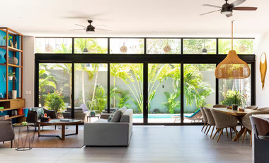 Casa Lulu – Villa de lujo con diseño tropical, paneles solares y piscina privada