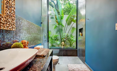 Casa Lulu – Villa de lujo con diseño tropical, paneles solares y piscina privada