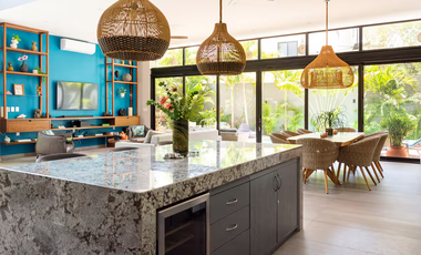 Casa Lulu – Villa de lujo con diseño tropical, paneles solares y piscina privada