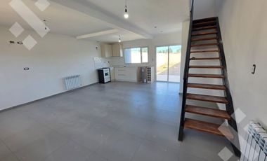 En Venta, Duplex de 2 Dormitorios, Bº  Bella Vista, Plottier