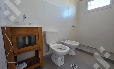 En Venta, Duplex de 2 Dormitorios, Bº  Bella Vista, Plottier