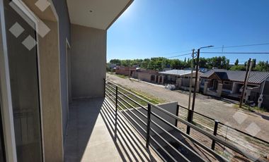 En Venta, Duplex de 2 Dormitorios, Bº  Bella Vista, Plottier