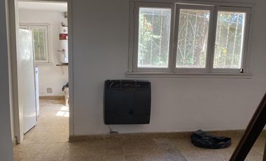 Casa sobre dos terrenos