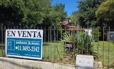 Casa sobre dos terrenos
