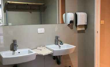 Departamento de 2 ambientes con cochera en  Torre AWWA Olivos