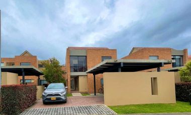 Casa en arriendo Tipo L Hacienda Fontanar