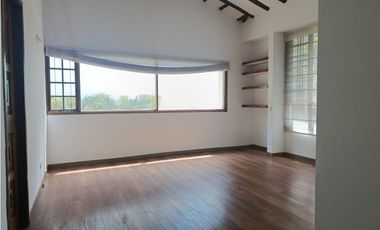 Casa para arriendo,  en Bella Suiza Alta