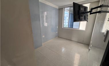 SE ARRIENDA AMPLIO Y HERMOSO APTO EN PROVENZA