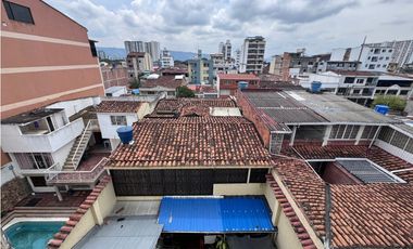 SE ARRIENDA AMPLIO Y HERMOSO APTO EN PROVENZA