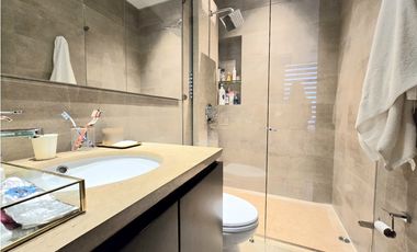 SE ARRIENDA AMOBLADO APARTAMENTO EN LA CABRERA