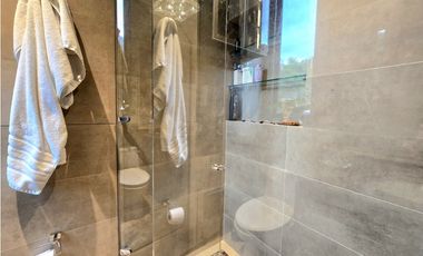 SE ARRIENDA AMOBLADO APARTAMENTO EN LA CABRERA