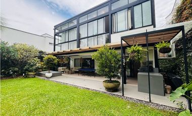 Casa en unidad cerrada en el retiro sector la María.