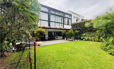 Casa en unidad cerrada en el retiro sector la María.