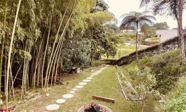 SE VENDE LUJOSA CASA CAMPESTRE - VA ARMENIA/CIRCASIA