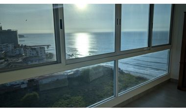 En renta departamento con vista al mar en Manta