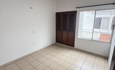 CASA CONJUNTO VISTA CAMPESTRE APARTAMENTO EN VENTA  3 HABITACIONES + SERVICIO CASA DE DOS NIVELES MAS ALTILLO   190m2 FLORIDABLANCA  AT