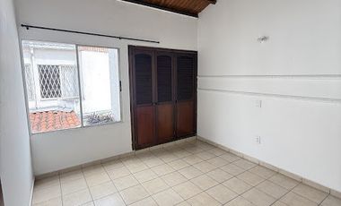 CASA CONJUNTO VISTA CAMPESTRE APARTAMENTO EN VENTA  3 HABITACIONES + SERVICIO CASA DE DOS NIVELES MAS ALTILLO   190m2 FLORIDABLANCA  AT