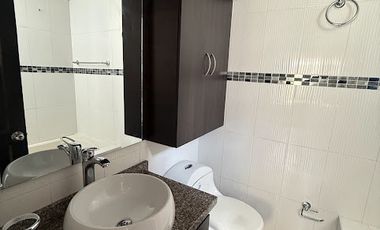 CASA CONJUNTO VISTA CAMPESTRE APARTAMENTO EN VENTA  3 HABITACIONES + SERVICIO CASA DE DOS NIVELES MAS ALTILLO   190m2 FLORIDABLANCA  AT