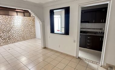 CASA CONJUNTO VISTA CAMPESTRE APARTAMENTO EN VENTA  3 HABITACIONES + SERVICIO CASA DE DOS NIVELES MAS ALTILLO   190m2 FLORIDABLANCA  AT