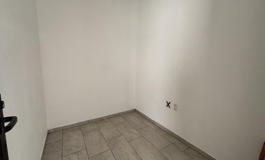 PUNTA TIBURON, Casa en RENTA con estudio en planta baja y amplio jardin