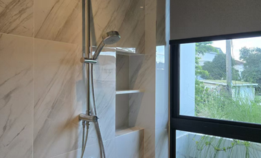 4 Bedroom Villa for sale in Phra Khanong Nuea, Bangkok