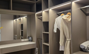 4 Bedroom Villa for sale in Phra Khanong Nuea, Bangkok