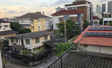 4 Bedroom Villa for sale in Phra Khanong Nuea, Bangkok