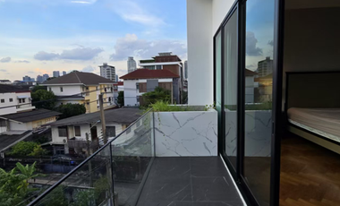 4 Bedroom Villa for sale in Phra Khanong Nuea, Bangkok