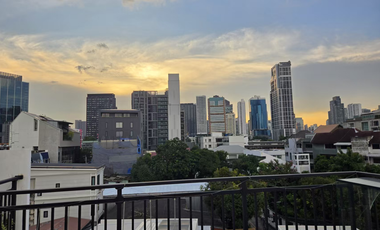 4 Bedroom Villa for sale in Phra Khanong Nuea, Bangkok