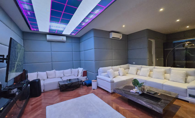 4 Bedroom Villa for sale in Phra Khanong Nuea, Bangkok