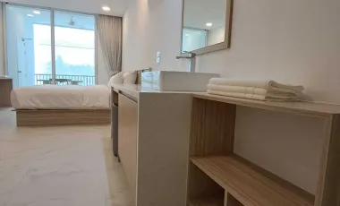 Studio Condo with Sea View and Beach Access