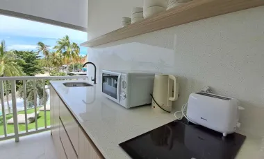 Studio Condo with Sea View and Beach Access