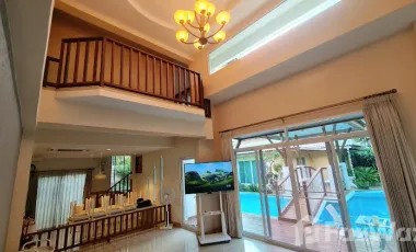 Lanna style pool villa with garden