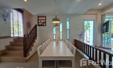 Lanna style pool villa with garden