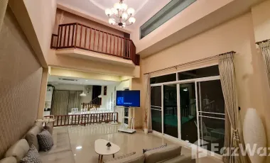 Lanna style pool villa with garden