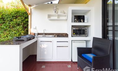 Studio for rent with garden (Unit 1)
