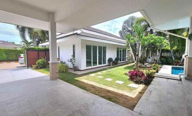 Spacious 5-Bedroom Villa for rent at Palm Villas, Cha-am