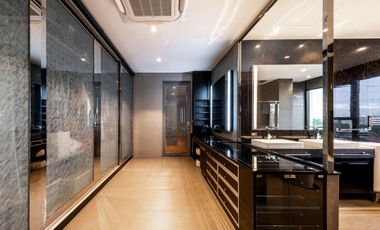 12 Bedroom Villa for sale in Hua Mak, Bangkok