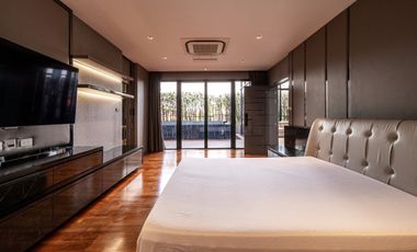 12 Bedroom Villa for sale in Hua Mak, Bangkok