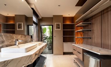 12 Bedroom Villa for sale in Hua Mak, Bangkok