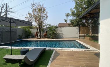 For rent Luxury in this stunning modern-style pool villa