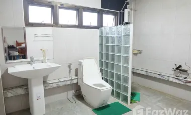 6 Bedroom House for sale in Luang Nuea, Chiang Mai