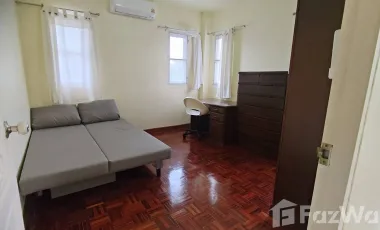 Spacious 3 bedroom 2 bath House Near the Sea Fully furnished