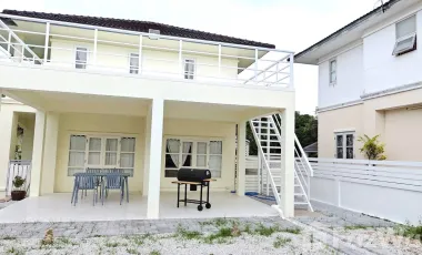 Spacious 3 bedroom 2 bath House Near the Sea Fully furnished