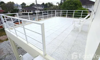 Spacious 3 bedroom 2 bath House Near the Sea Fully furnished